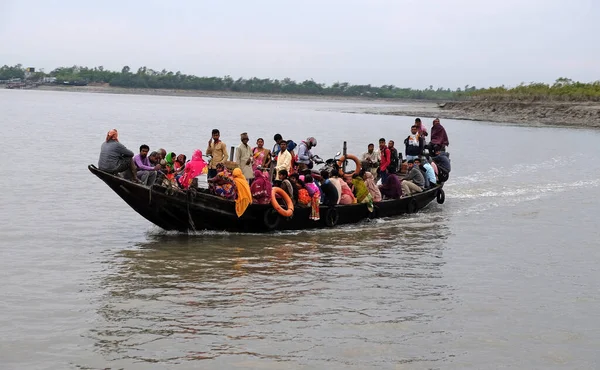 Wooden Boat Crosses Ganges River Sundarbans West Bengal India — Stock Photo, Image
