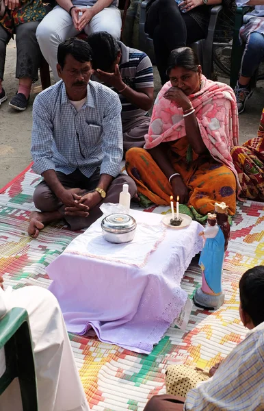 Católicos Fieles Durante Una Misa Aire Libre Pueblo Mitrapur Bengala — Foto de Stock