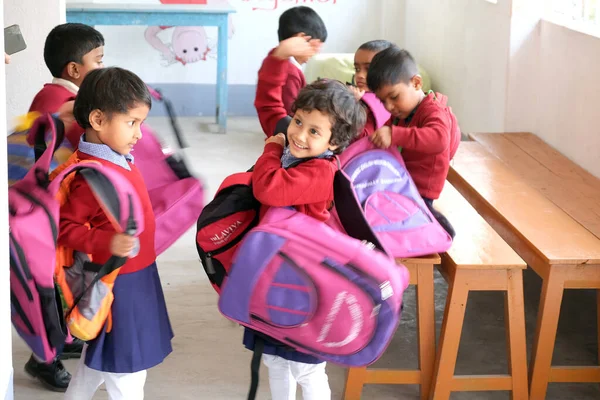Kinder Der Pater Ante Gabric Mittelschule Kumrokhali Westbengalen Indien — Stockfoto