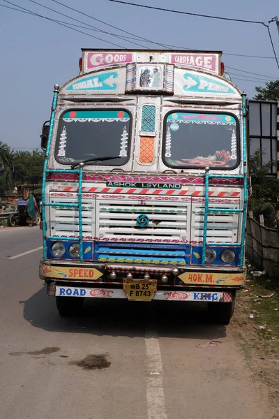 Típico Colorido Camión Decorado Kumrokhali Bengala Occidental India —  Fotos de Stock