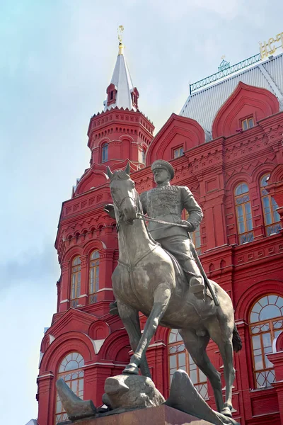 Zhukov monument op het Rode plein in Moskou — Stockfoto