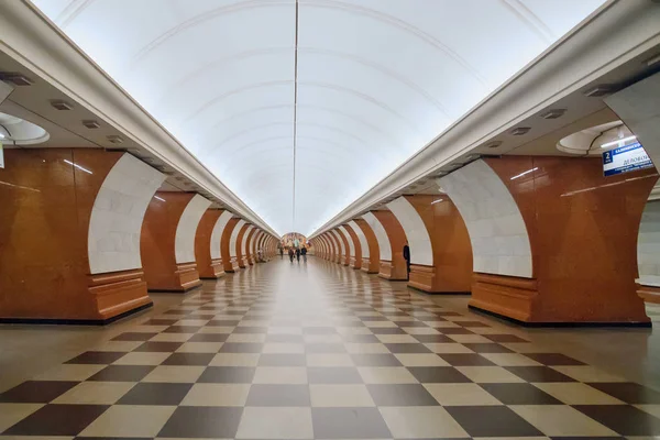 Innenraum der Metrostation "park pobedy" oder "victory park". Ich bin — Stockfoto