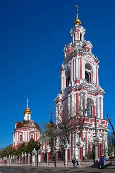 Tempel van Nikita de martelaar op Staraja Basmannaya. Moskou — Stockfoto