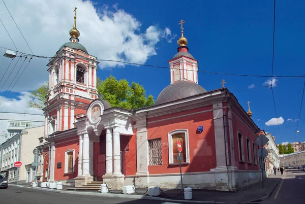 Church of St. Nicholas  in Podkopayevsky Lane in the  Moscow — Stock Photo, Image