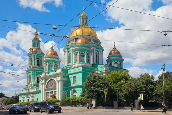 Epiphany kathedraal van Yelokhovo in Moskou — Stockfoto