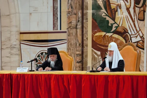 Patriarcha Cyryl i biskup Panteliymon Kongresie Kościoła. Mos — Zdjęcie stockowe