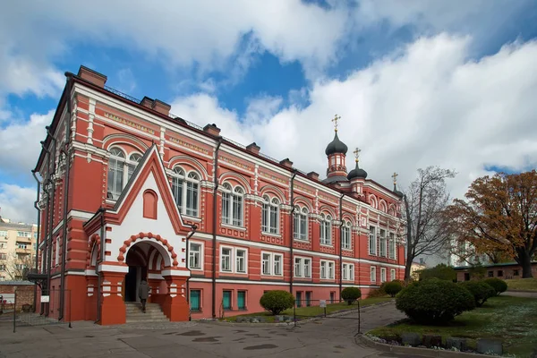 Kerk van onze Vrouwe van Kazan. Rozjdestvenski klooster. Moskou — Stockfoto