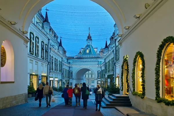 Ano Novo e decoração de iluminação de Natal do passo de Tretyakov — Fotografia de Stock