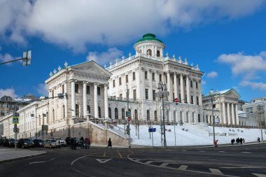 Pashkov'ın evi, Moskova şehir merkezinde popüler Simgesel Yapı. 