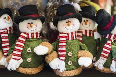 Kardan adam oyuncaklar Noel adil piyasa. 