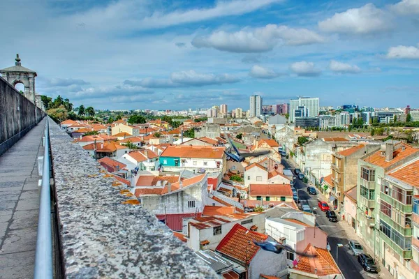 Una vista desde el acueducto de Lisboa — Foto de Stock