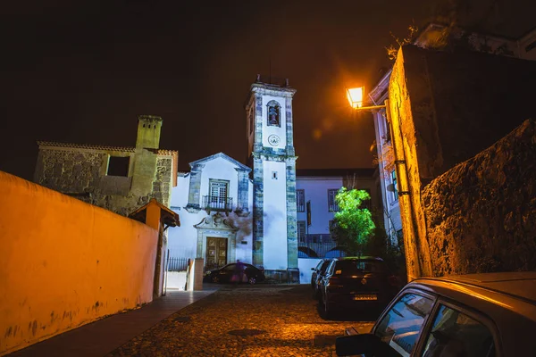 Vista su un'antica stradina europea — Foto Stock