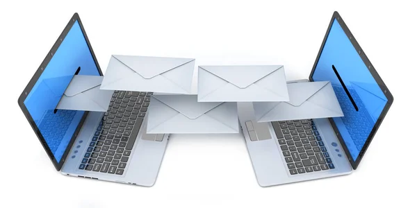 两台笔记本电脑并发送电子邮件 — 图库照片