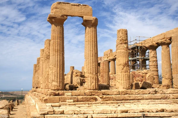 Antik Yunan tapınağı, Juno Agrigento, Sicilya, İtalya — Stok fotoğraf