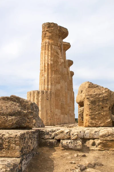 Храм Древней Греции в Агридженто, Сицилия, Италия — стоковое фото
