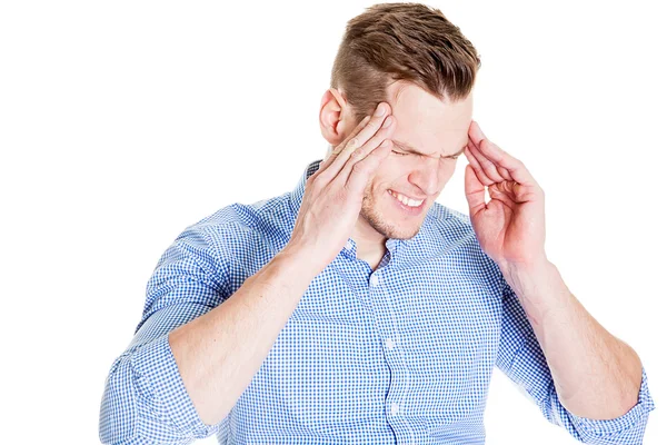 Homem com uma dor de cabeça isolada no fundo branco — Fotografia de Stock