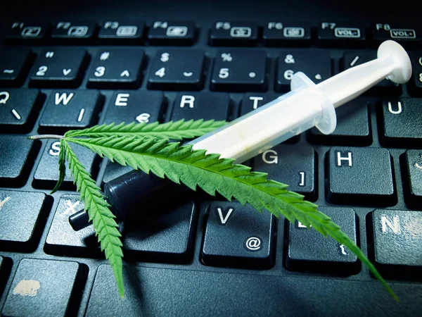Digital Cannabis oil — Stock Photo, Image