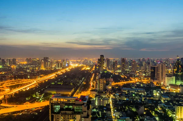 Bangkok ciudad en el crepúsculo — Foto de Stock