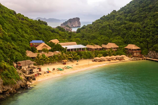 Amazing top view on sand beach and resort on Monkey island — Stock Photo, Image