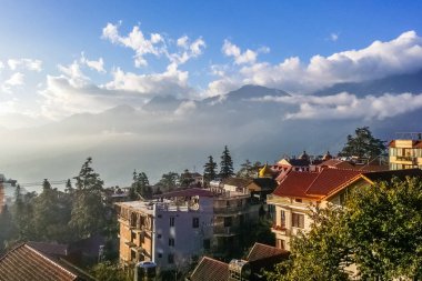 Sapa köyüne gündoğumu, renkli Üstten Görünüm