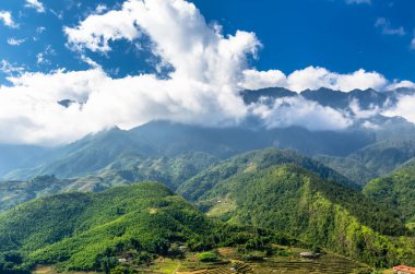 Vietnam dağda şaşırtıcı görünümü