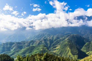 Vietnam dağda şaşırtıcı görünümü