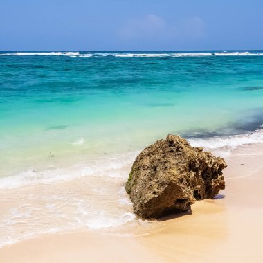 Endonezya, Bali 'deki Karma plajına bakın.