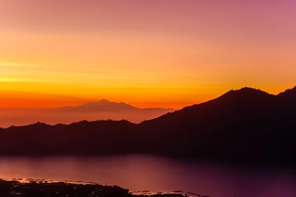 Fantastisk Utsikt Över Soluppgång Och Berg Från Toppen Batur Vulkan Stockfoto