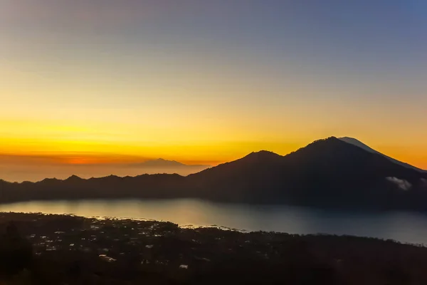 Increíble Vista Panorámica Del Amanecer Montaña Desde Cima Del Volcán — Foto de Stock