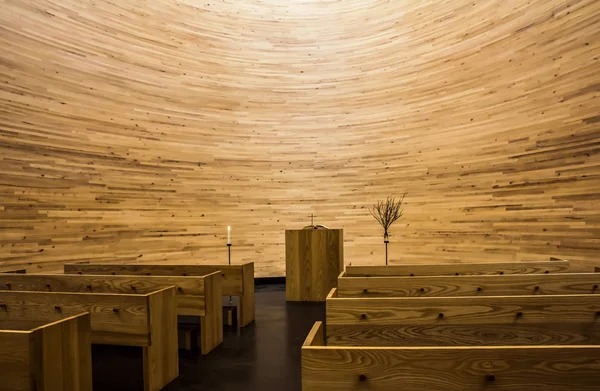 Inside the Chapel of Silence (Kampin kappeli in finnish) which located in a corner of the Narinkkatori square in Helsinki — Stock Photo, Image