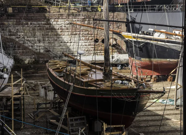 Sail boat in maintenance in a drydock — Stock Photo, Image