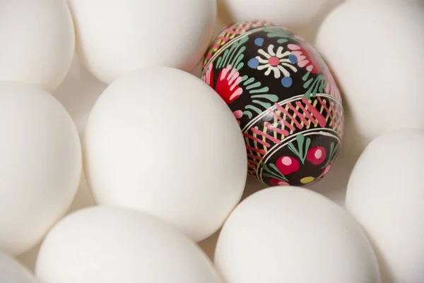 Handmade Folk Culture Decorated Easter Egg Laying White Plain Eggs — Stock Photo, Image