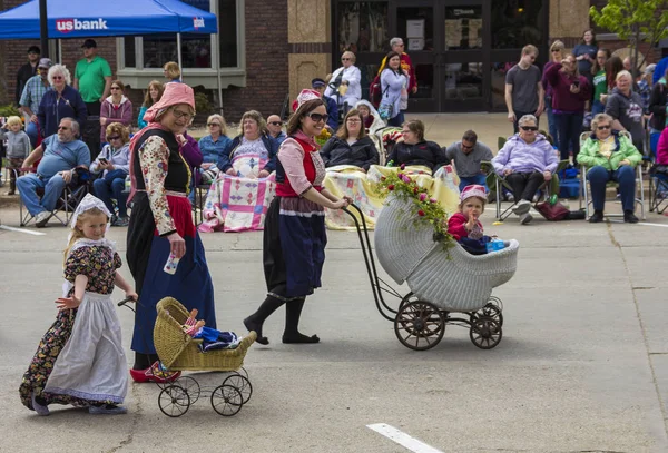 2019年5月2日 アメリカ アイオワ州 オランダからアメリカに移住した市民に捧げる祭り チューリップ タイム フェスティバル パレード — ストック写真