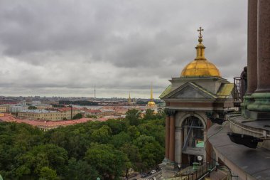 St. Petersburg, Rusya 'daki Saint Isaac Katedrali, Deniz Kuvvetleri Kulesi ve Peter ve Paul Kalesi' nin