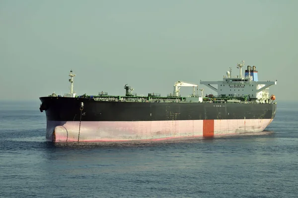Tanker crude oil carrier ship — Stock Photo, Image