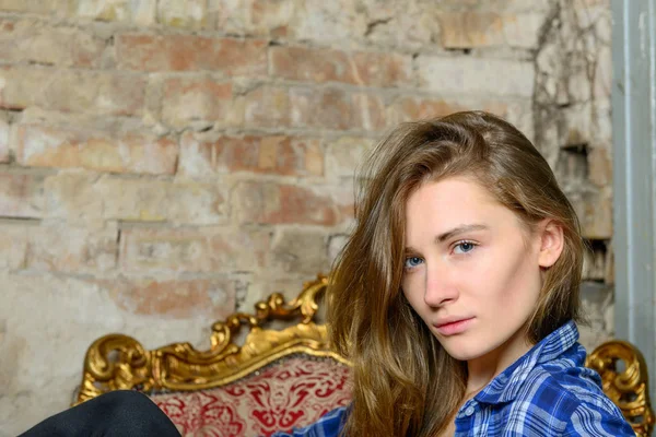 Portrait of a beautiful brown-haired — Stock Photo, Image