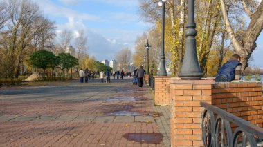 Quay Kiev'de Dinyeper Körfezi