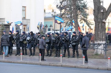 Ukraynalı Verkhovna Rada yakınlarında toplu grev