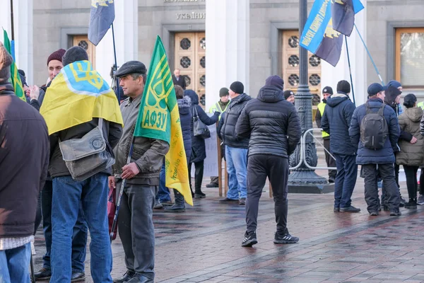 Масовий пікет біля Верховної Ради України. — стокове фото