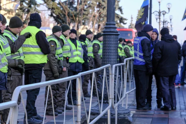 Масовий пікет біля Верховної Ради України. — стокове фото