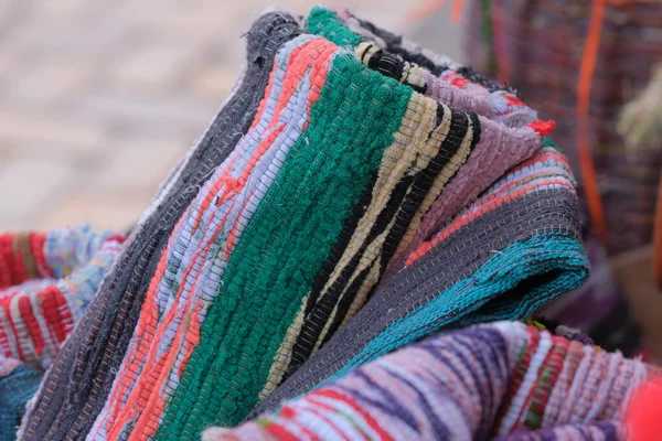 Homespun tapijt gekleurd — Stockfoto