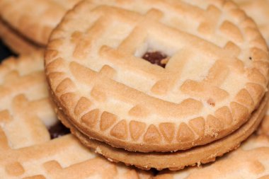 Kurabiyeler yuvarlak.