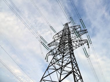 Elektrik hatları yakın çekim.
