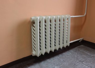 Radyatör pembe duvar Isıtma