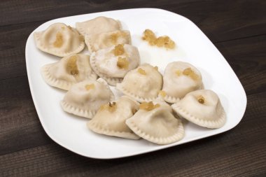 geleneksel Lehçe köfte, pierogi ruskie