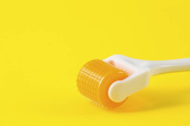 Derma roller için tıbbi mikro terapi iğneleme yöntemlerinin etkinliğinin karşılaştırılması.