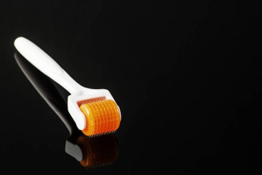 Derma roller için tıbbi mikro terapi iğneleme yöntemlerinin etkinliğinin karşılaştırılması.
