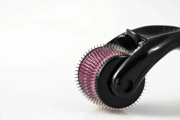 Derma roller için tıbbi mikro terapi iğneleme yöntemlerinin etkinliğinin karşılaştırılması