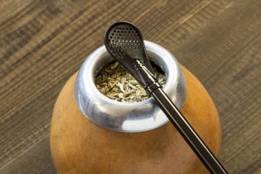 Özel aksesuarları ile yerba dostum