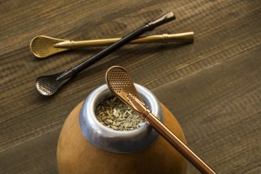 Özel aksesuarları ile yerba dostum